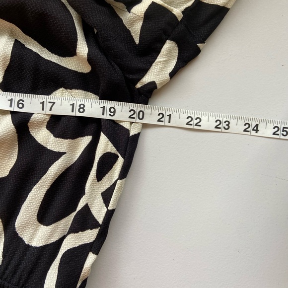 Farm Rio Sinead Jumpsuit Heart Print Sz Large Black Valentines Wide Leg Chic - Picture 8 of 14